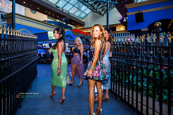 Philly Style-party-HarrisCasinoPoolAfterDark_0011