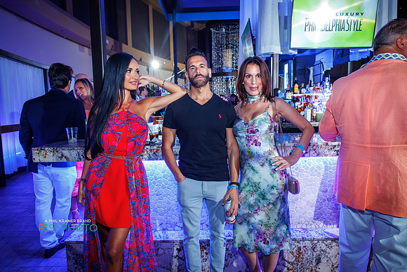 Philly Style-party-HarrisCasinoPoolAfterDark_0289
