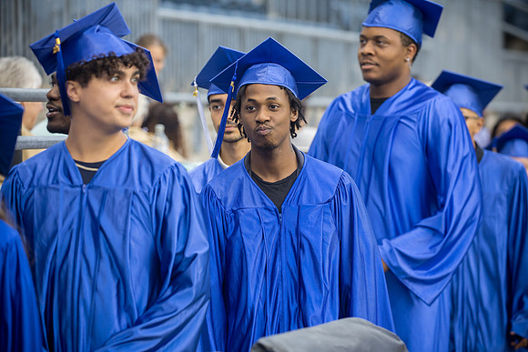 ATC_Grad24_0238