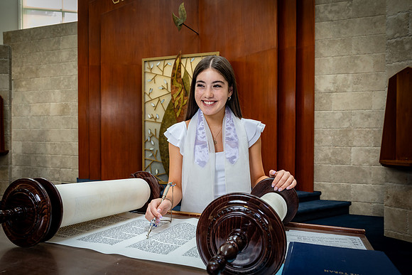 Mayer Ashley portrait highlights at Adath Emanu El_0087