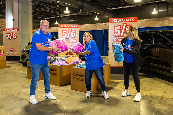 Driving away the cold- Coat Giveaway2025_0019