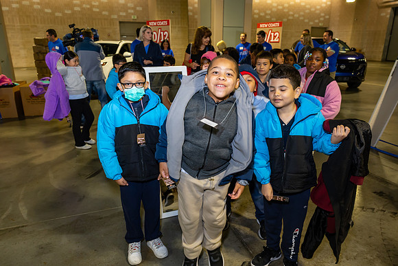 Driving away the cold- Coat Giveaway2025_0136