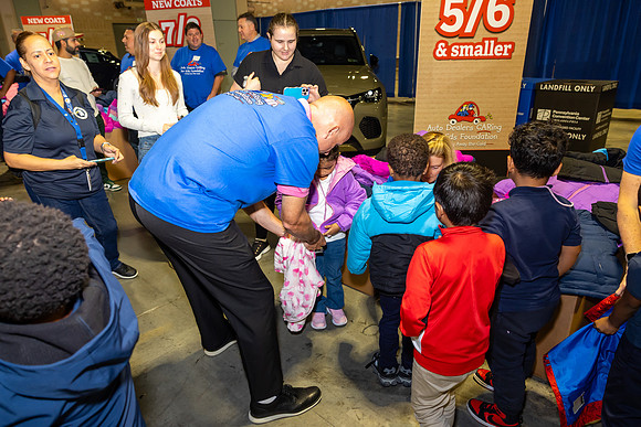 Driving away the cold- Coat Giveaway2025_0231