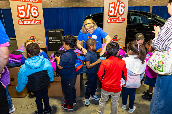 Driving away the cold- Coat Giveaway2025_0232