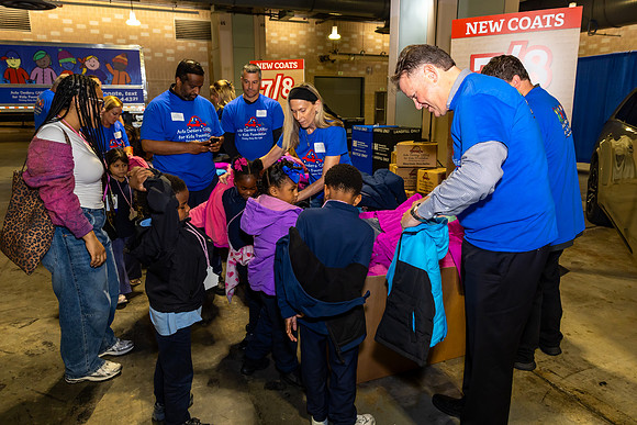 Driving away the cold- Coat Giveaway2025_0237