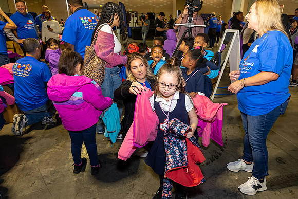 Driving away the cold- Coat Giveaway2025_0249
