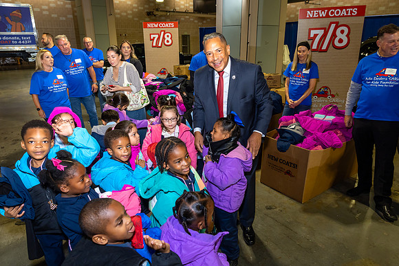 Driving away the cold- Coat Giveaway2025_0265