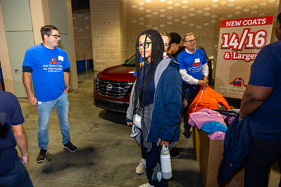 Driving away the cold- Coat Giveaway2025_0288