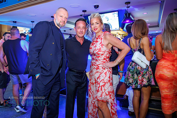 Philly Style-party-HarrisCasinoPoolAfterDark_0055