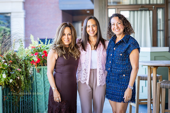 JF-Womens philanthropy_0102