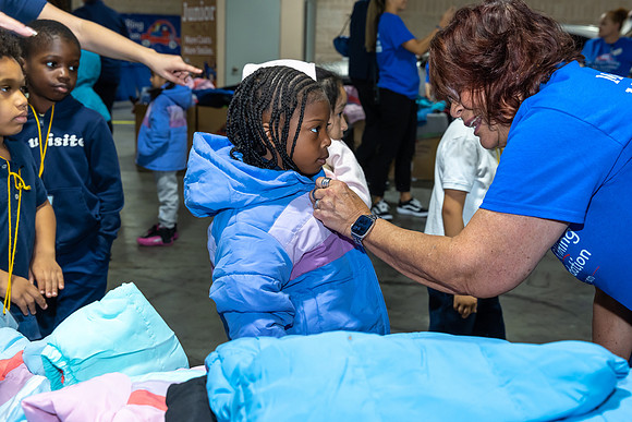 Coat giveaway2023Auto Dealers Ass__0052