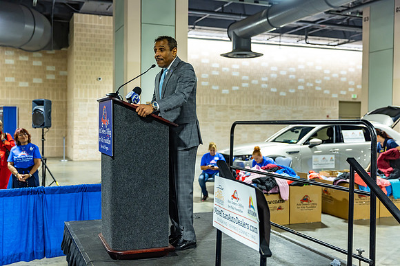 Coat giveaway2023Auto Dealers Ass__0095