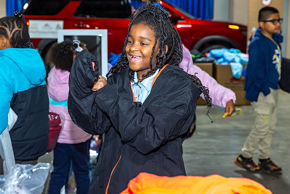Coat giveaway2023Auto Dealers Ass__0126
