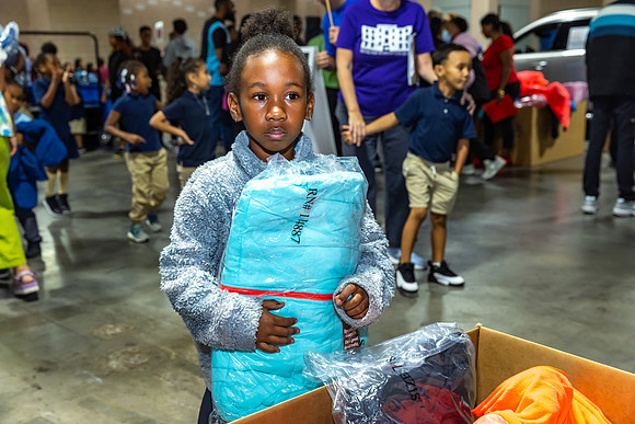 Coat giveaway2023Auto Dealers Ass__0139