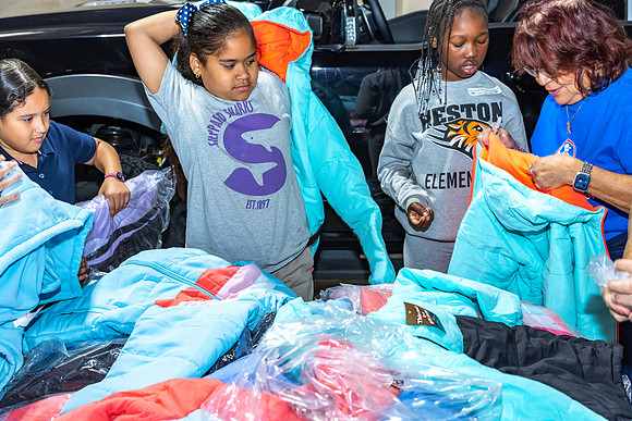 Coat giveaway2023Auto Dealers Ass__0141