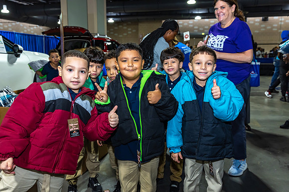 Coat giveaway2023Auto Dealers Ass__0148