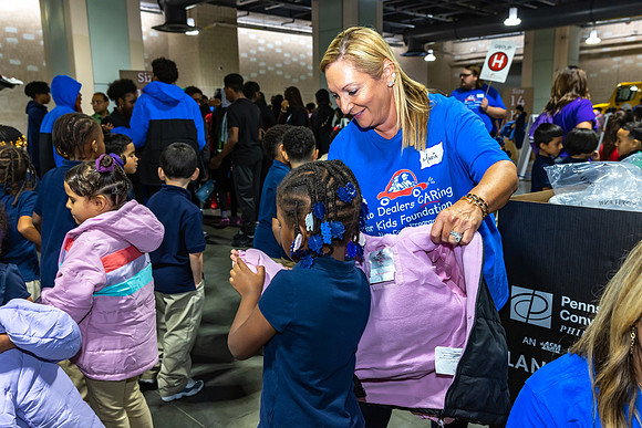 Coat giveaway2023Auto Dealers Ass__0152