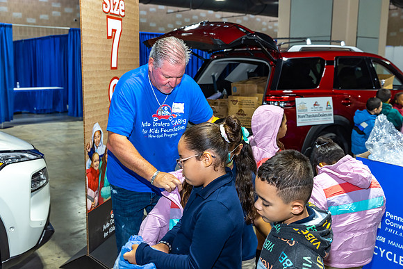 Coat giveaway2023Auto Dealers Ass__0167