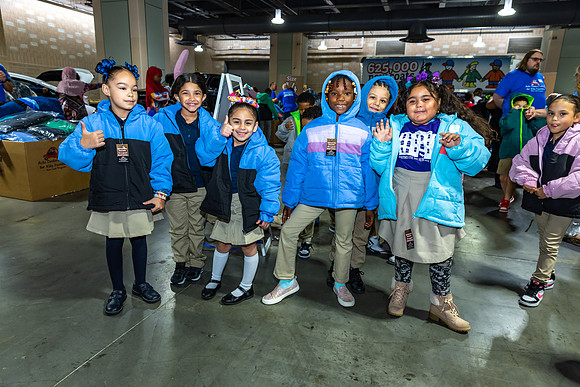Coat giveaway2023Auto Dealers Ass__0168
