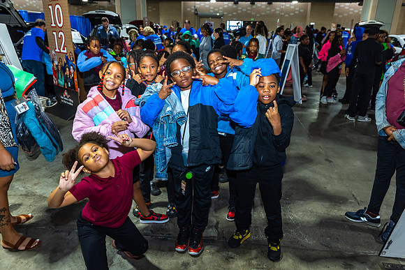 Coat giveaway2023Auto Dealers Ass__0176