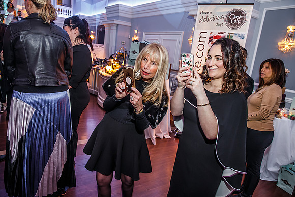 PhillystyleMagWedd0099