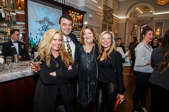 PhillystyleMagWedd0131