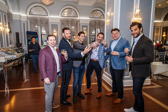 PhillystyleMagWedd0197