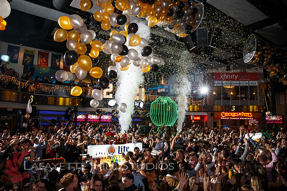 NYE2020-XFINITY0972