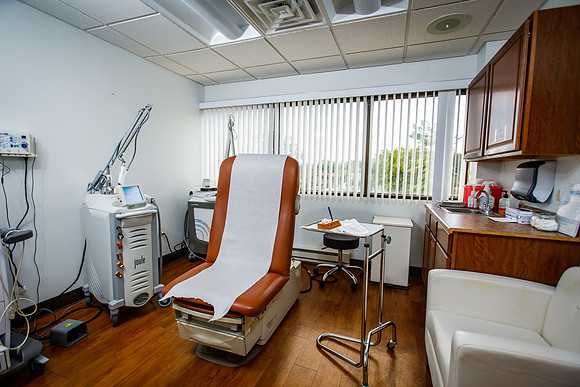 Wolfe-Office__0123