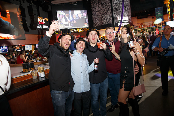 NYE2020-XFINITY0384
