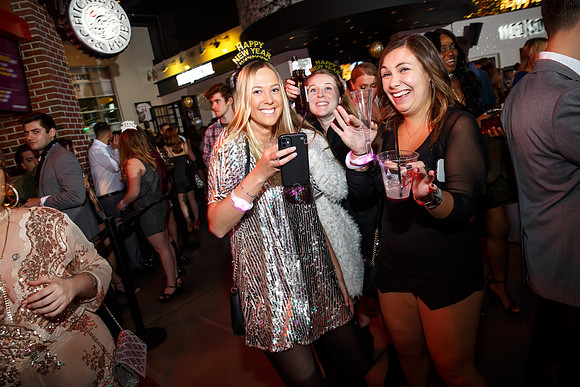 NYE2020-XFINITY0366