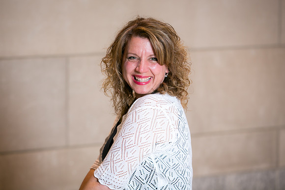 Headshots_0453__FS_0793.jpg- 0453__FS_0793