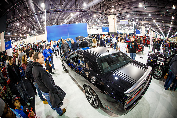Autoshow-Crowd Shots_0094