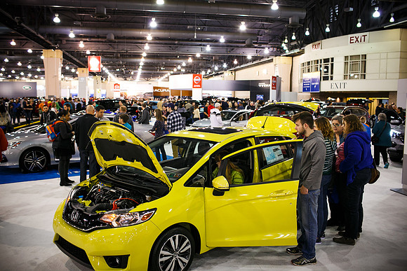 Autoshow-Crowd Shots_0083