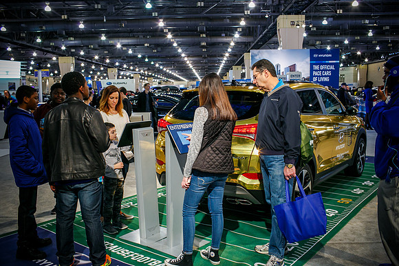 Autoshow-Crowd Shots_0028