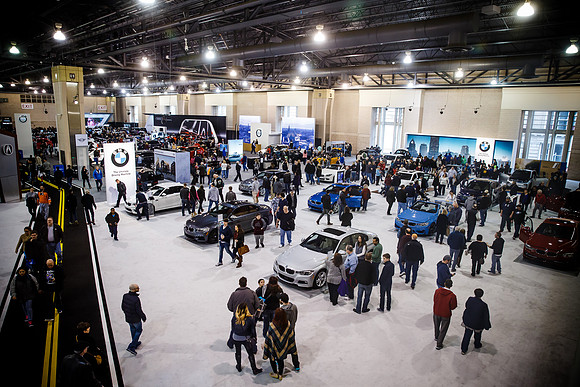 Autoshow-Crowd Shots_0012