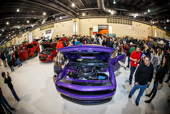 Autoshow-Crowd Shots_0100