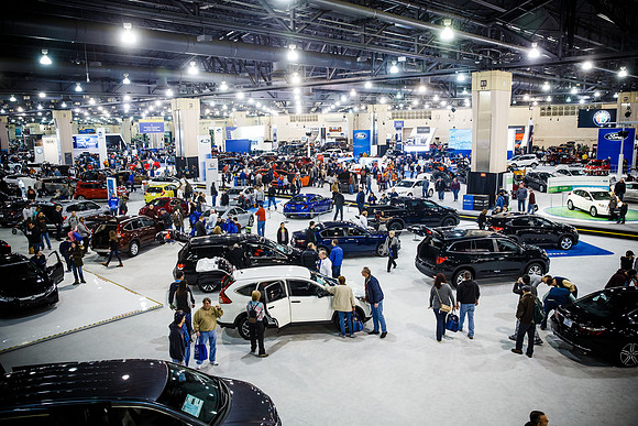 Autoshow-Crowd Shots_0016