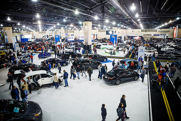 Autoshow-Crowd Shots_0017