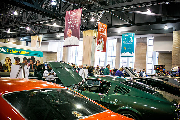Autoshow-Crowd Shots_0046
