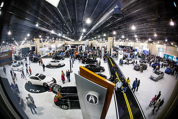 Autoshow-Crowd Shots_0013
