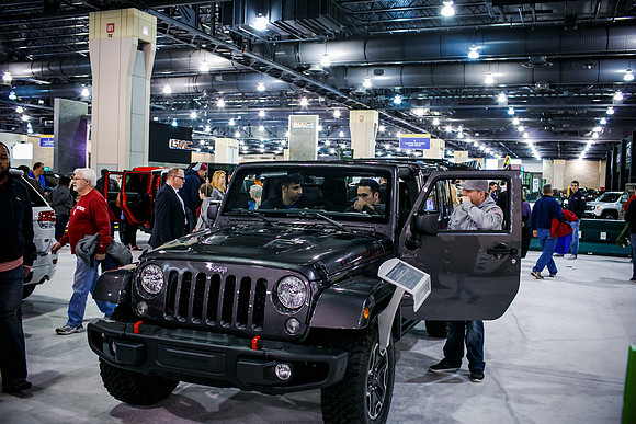Autoshow-Crowd Shots_0036