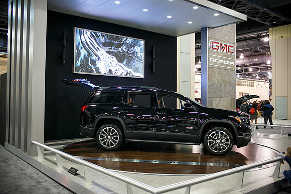 Autoshow-Crowd Shots_0070