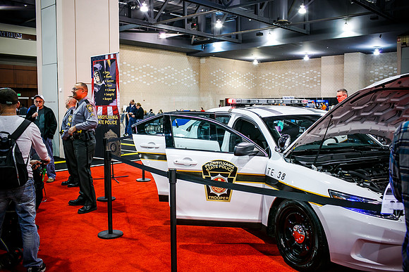 Autoshow-Crowd Shots_0043