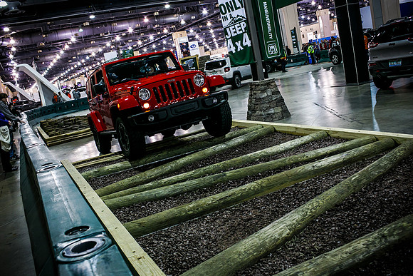 Autoshow-Crowd Shots_0039