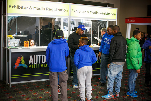 Autoshow-Crowd Shots_0009
