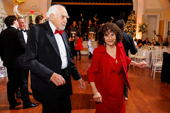 Holly Ball-2022_0124