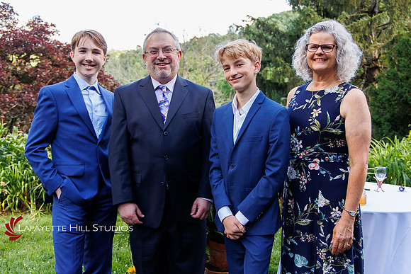 Hendler-BNai0042_HL