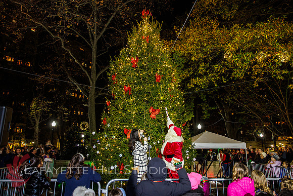 The Laurel on Rittenhouse Square Christmas tree lighting_0196