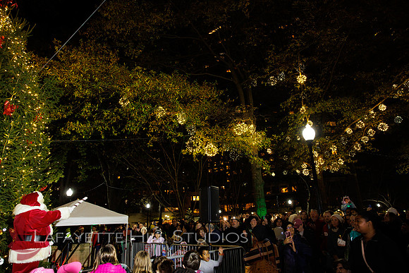The Laurel on Rittenhouse Square Christmas tree lighting_0202